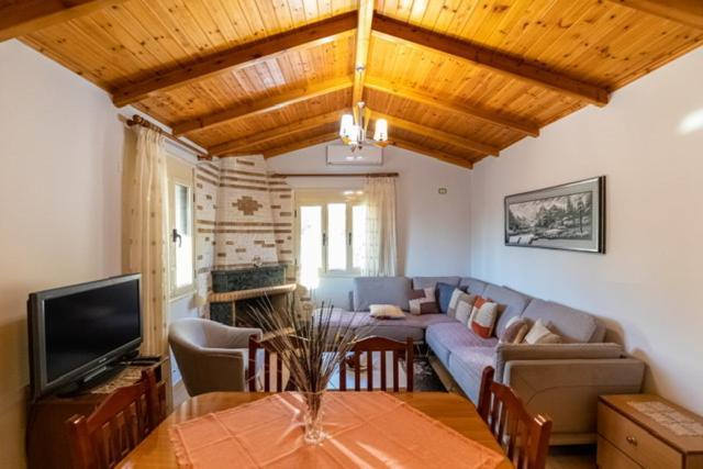 Vila Llano Vlora Kültér fotó