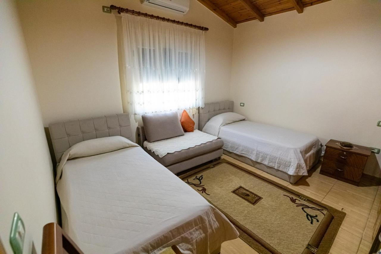 Vila Llano Vlora Kültér fotó